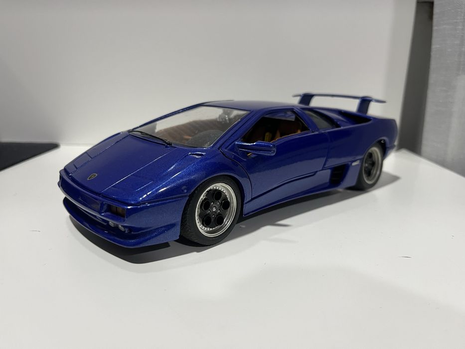 Lamborghini Diablo 1:18 (Descriçao)