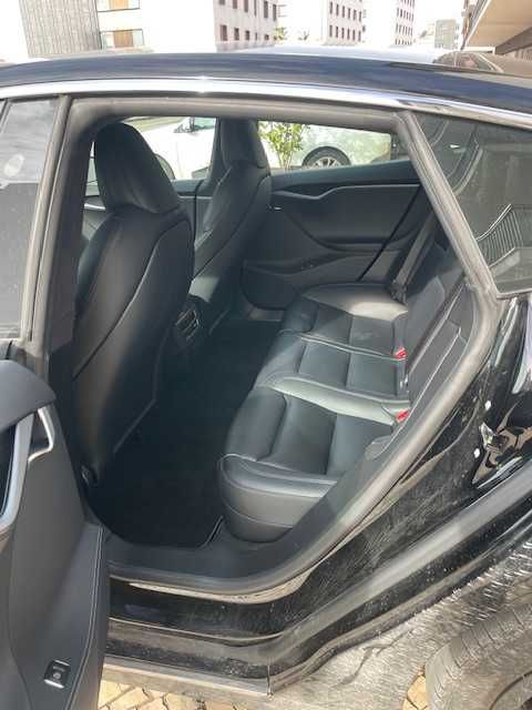 Tesla Model S Long Range