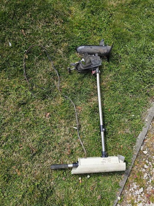 Silnik elektryczny zaburtowy 12V