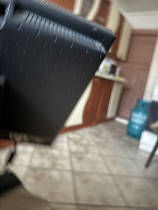 Monitor i klawiatura do komputera przelacze VGA