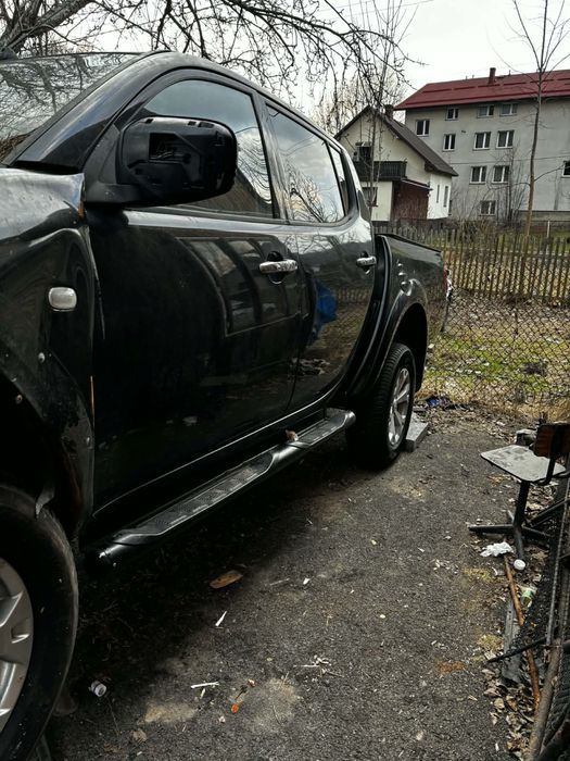 Mitsubishi l200 częsci