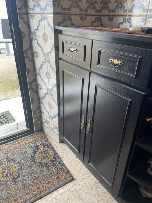 Sapateira de Madeira