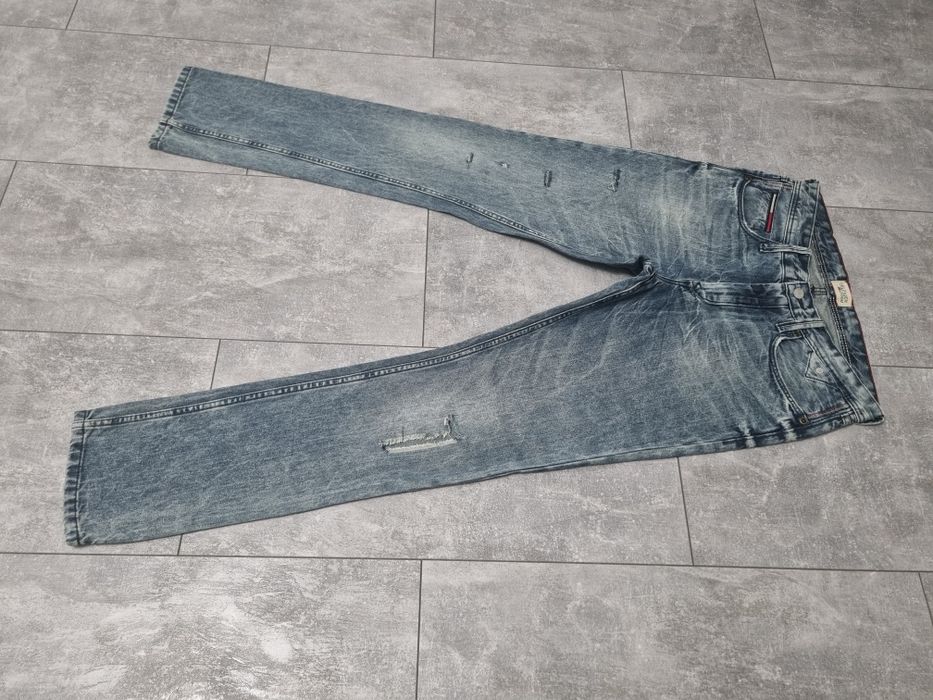 Tommy Hilfiger Jeans z Rozdarciami Wysoki Stan