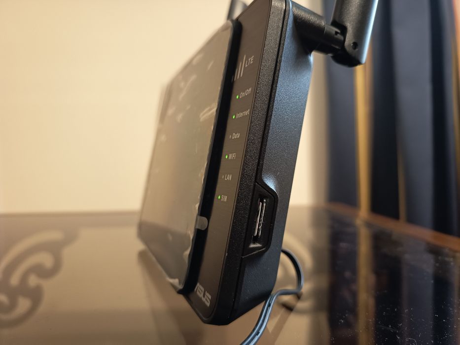Router ASUS 300mbs