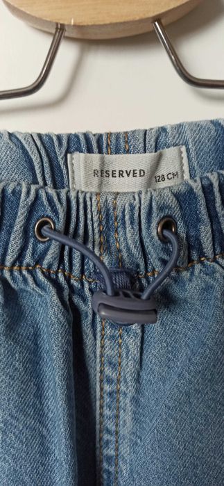 Jeansy reserved 128