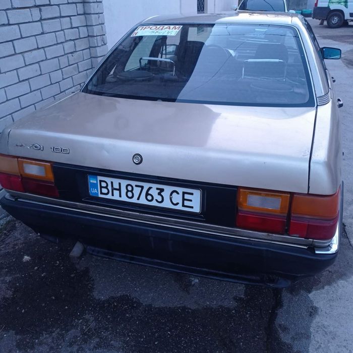 Продам Audi 100