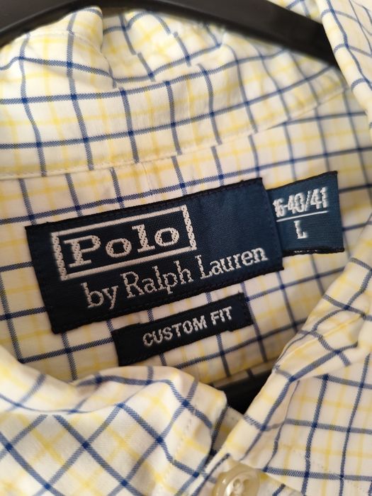 Várias camisas marca