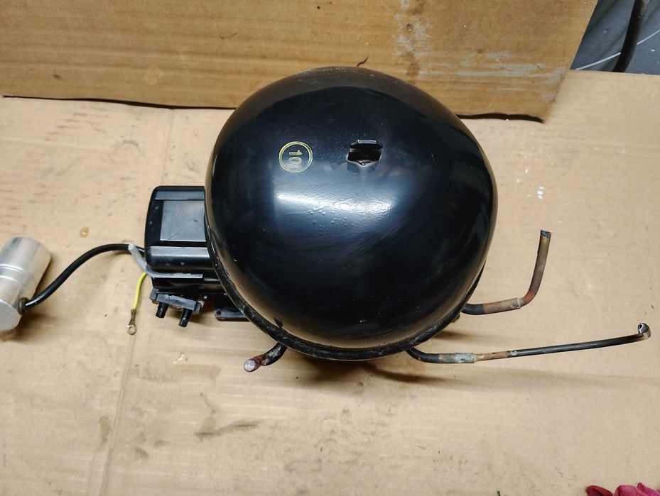 Agregat kompresor sprężarka Matsushita dc110e10raw5 r600a