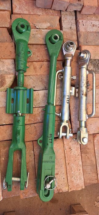 Wieszaki podnośnika John Deere  Euro 2