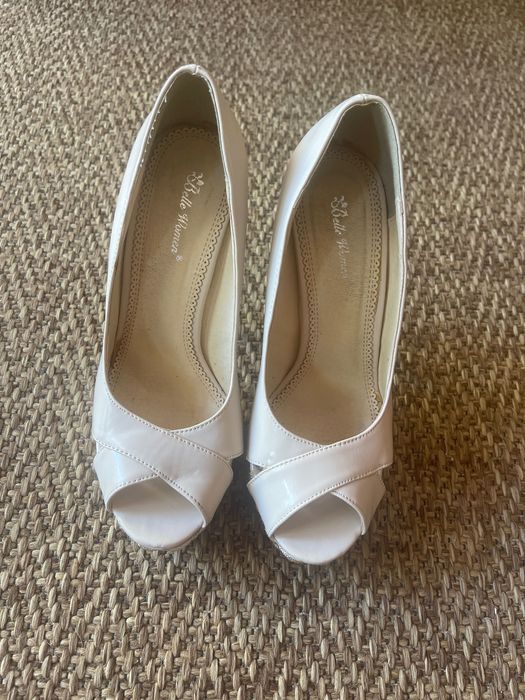 Sapatos altos cerimónia