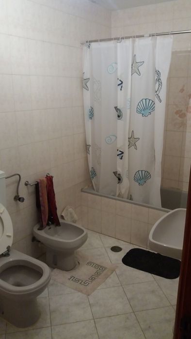Quarto para arrendamento em Famalicão