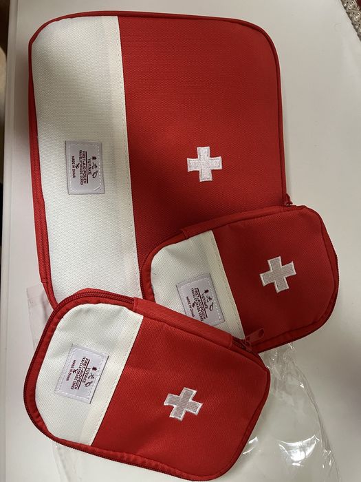 Автомобільна аптечка , сумка аптечка