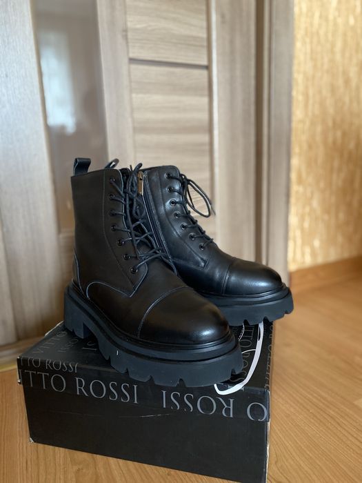 Нові ботінки Vitto Rossi