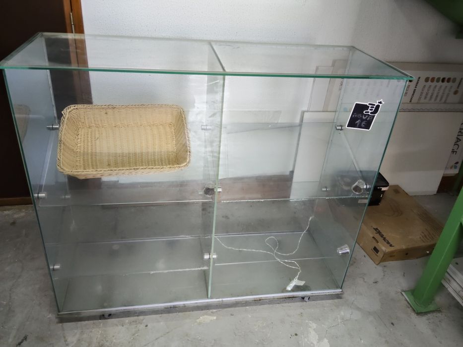Balcão vitrine bolos