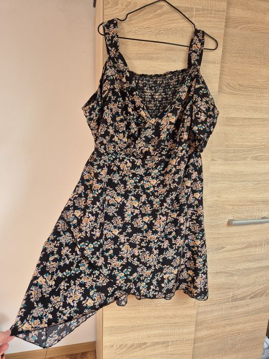 Sukienka w kwiaty 2XL Boho Cold Shoulder
