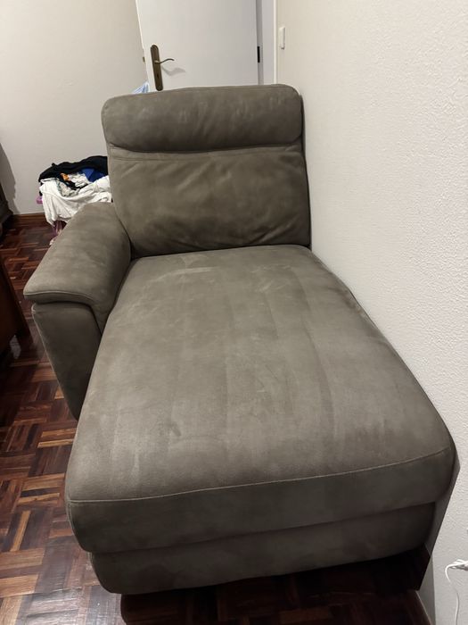 Vendo sofa em pele de pessego bastante confortavel