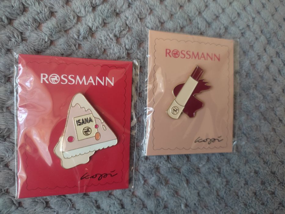 Pin maska szminka Rossmann broszka 2szt.