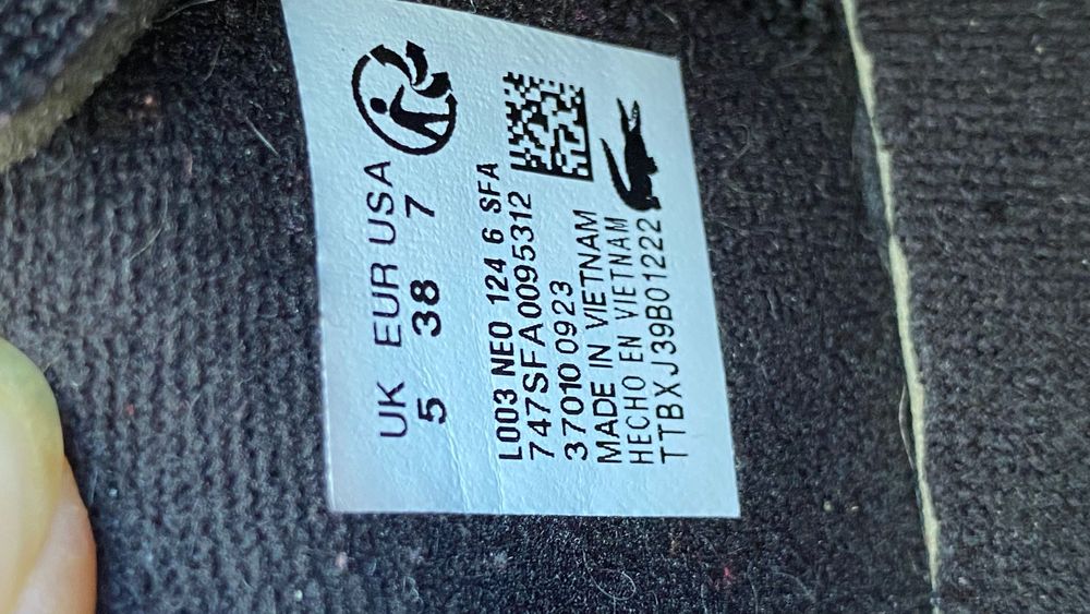 Продам кроссовки