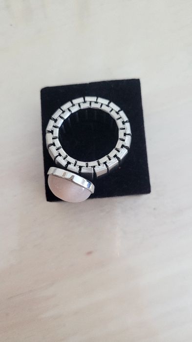 Anel Nomination com pedra rosa