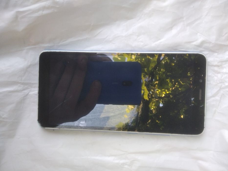 Продам телефон redmi 6a
