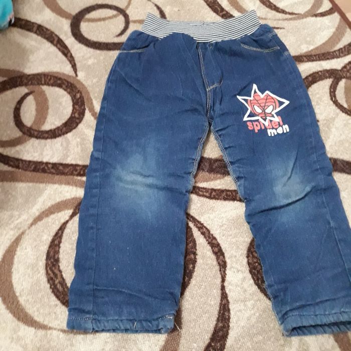 Утеплённые джинсы на мальчика 3-4 года