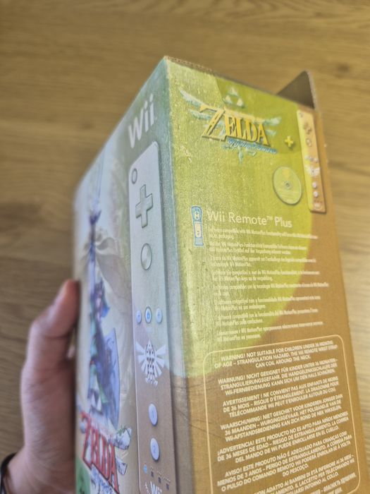The Legend of Zelda: Skyward Sword Limited Edition Pack (Wii) — SELADO DE FÁBRICA