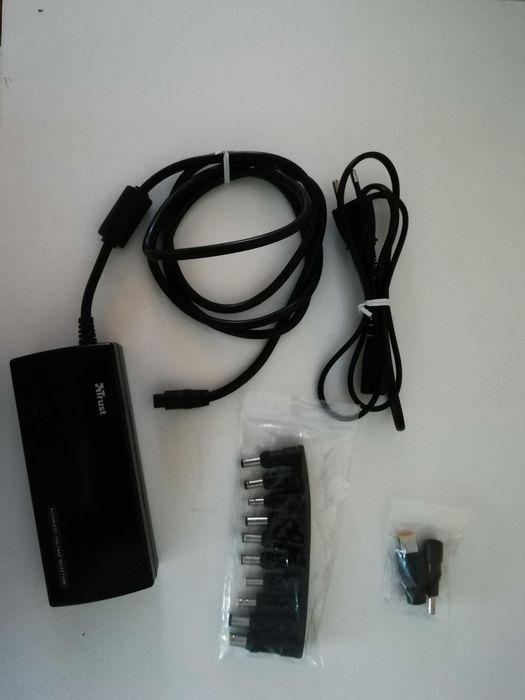 Universal Laptop Charger64750941079811123