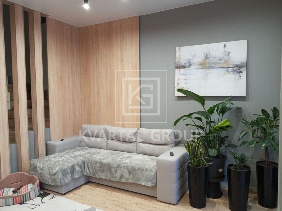 Кутовий таун з ремонтом! Камін. 3 кімнати, 3.5 сотки, держ.програми.