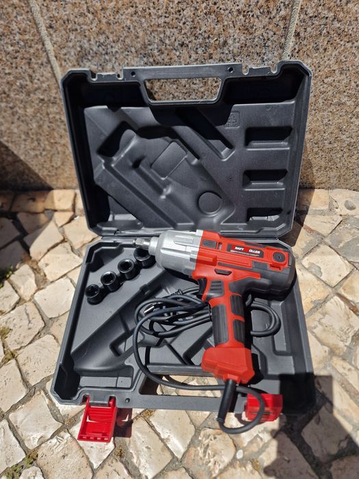 Pistola de impacto elétrica nova