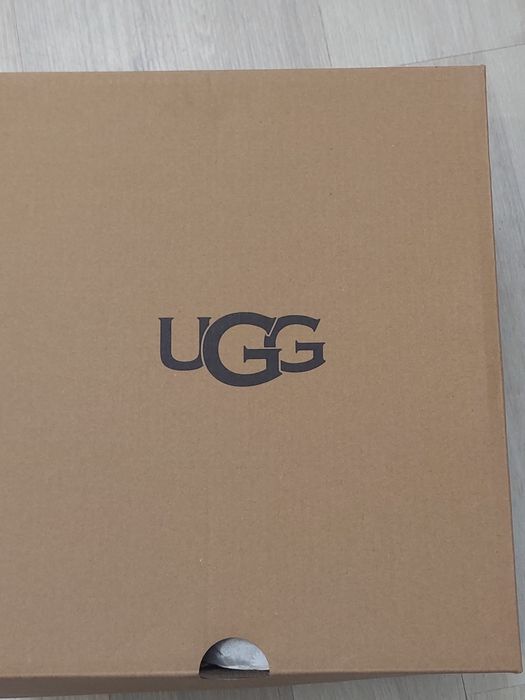 Босоніжки UGG 37 розмір