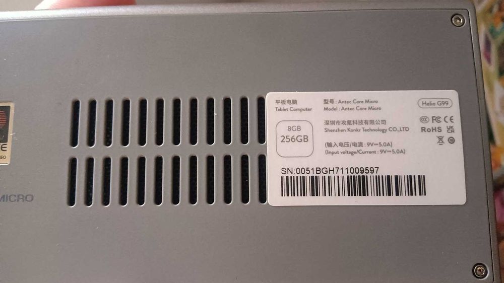 AYANEO / Antec Core Pocket MICRO 8GB 256GB