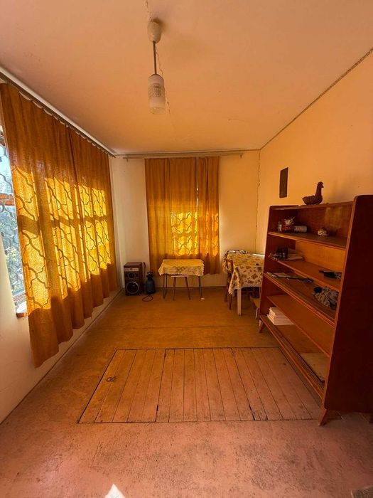 Продам будинок в тихому місці