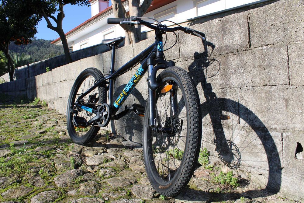 Bicicleta Mongoose Fireball Dirt Jump