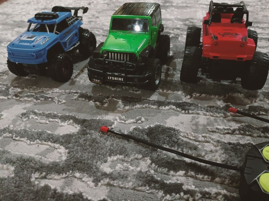 Продам машинки  іграшки