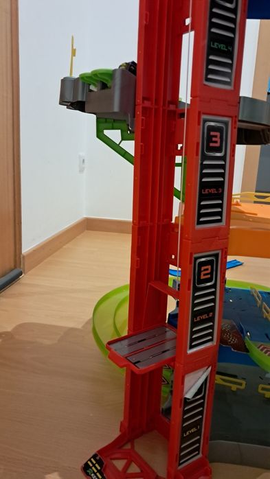 Garagem Mattel megatropolis completa