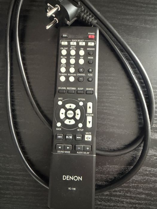Kino domowe z amplitunerem denon .