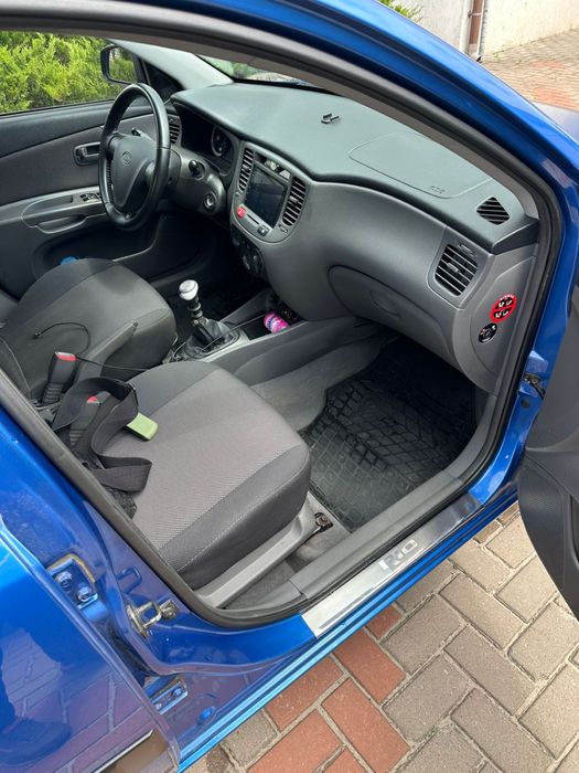 Kia rio хетчбек 2006 року