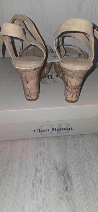 Nowe sandały Clara Barson rozmiar 39 kolor beżowy
