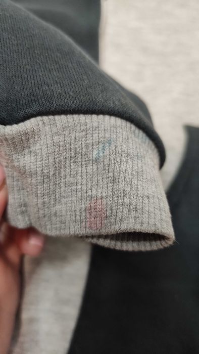 Zestaw dla chłopca ok 2-4 latka: 2 bluzy, bezrękawnik, komin