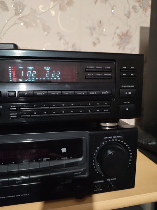 Сиди проигрыватель kenwood DP-М6640.