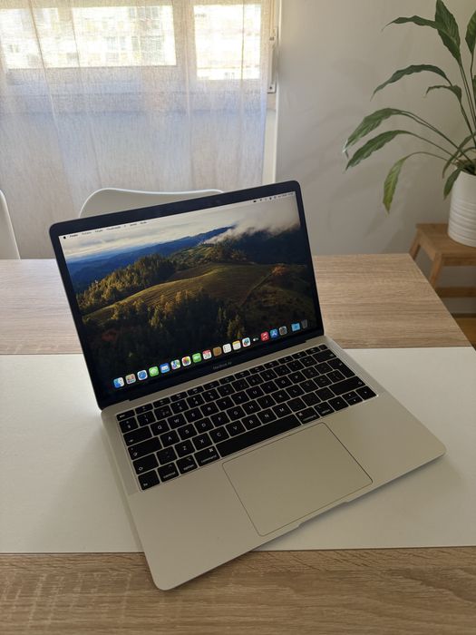 Vendo MacBook Air 13” i5 8GB RAM 256GB SSD