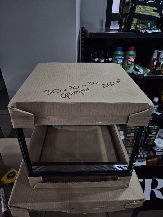 Terrarium 30x30x30 (gilotyna)