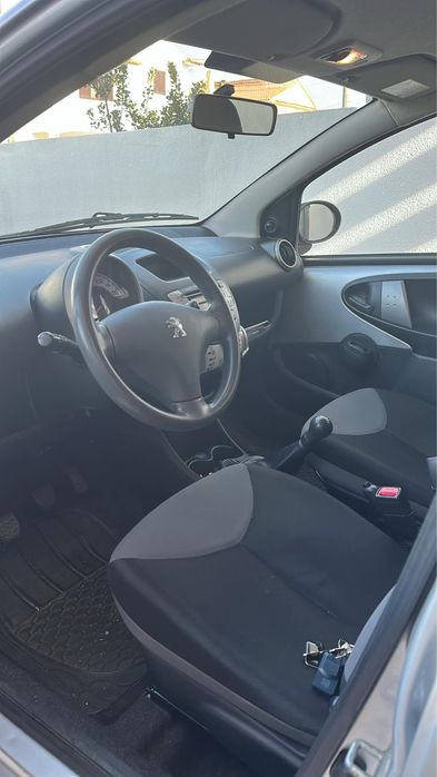Peugeot 107. 1.0