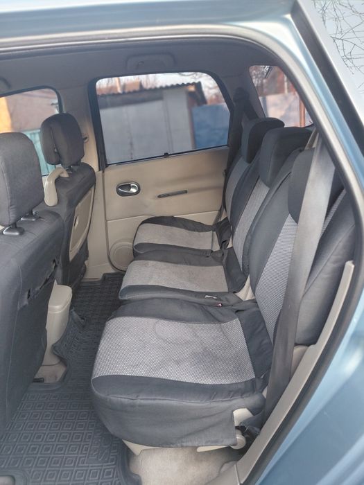 Рено меган гранд сценік