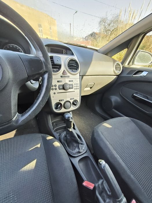 Opel corsa 1.9 CDTI 2008
