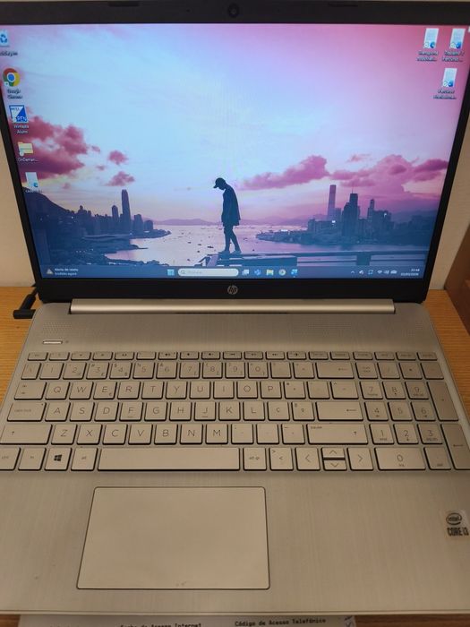 HP Prateado Intelcore i3 / 256GB armazenamento / 128MB placa / 8GB RAM