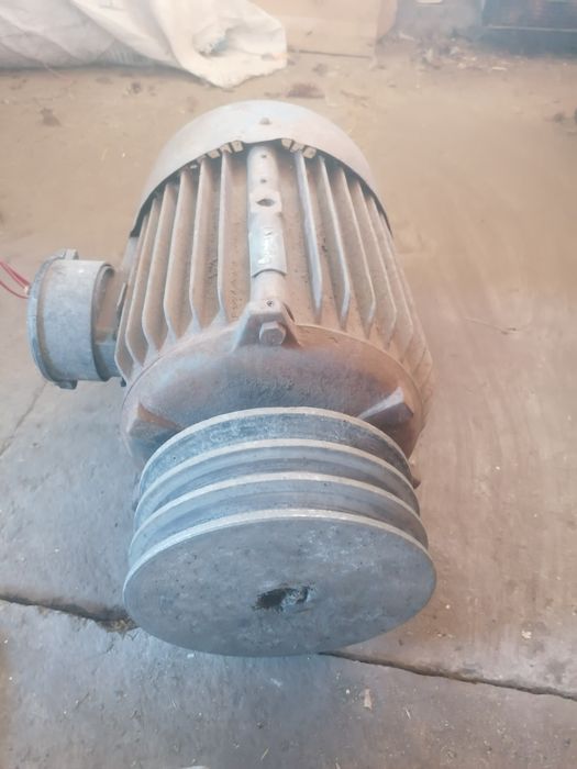 Продам   Двигун.