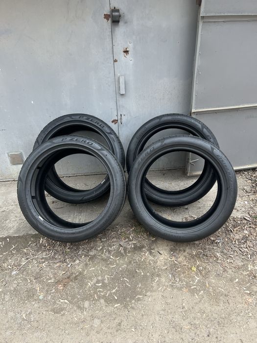 Комплект  Pirelli P ZERO  275/40/22 та 315/35/22 ціна за штуку