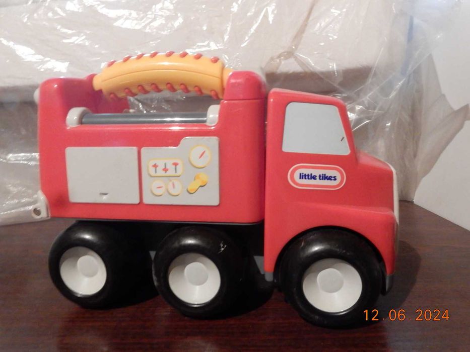 samochód Little Tikes