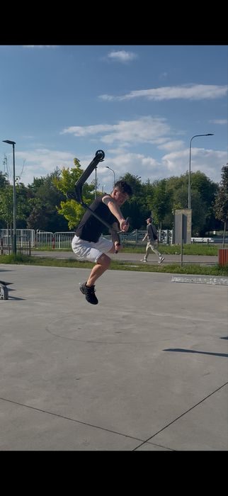 Lekcje trickow na hulajnodze wyczynowej